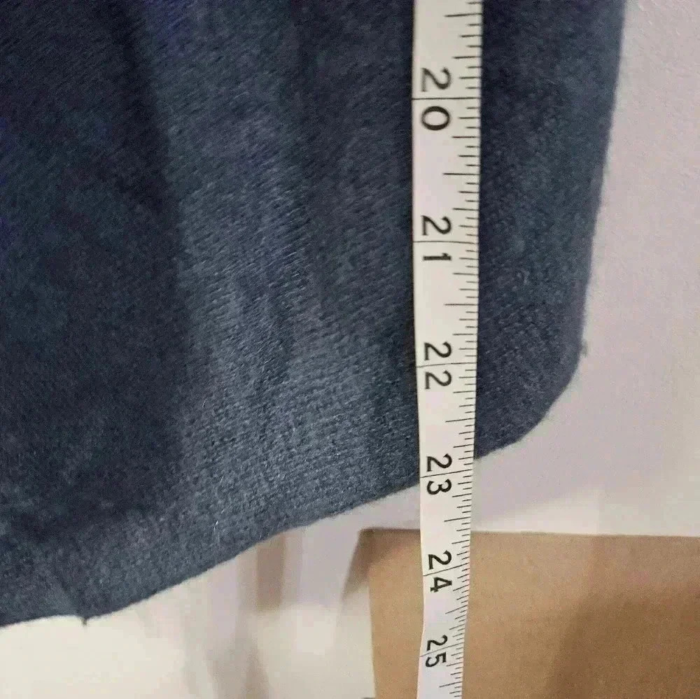 Neiman Marcus 100% cashmere sleeveless cardigan! - Picture 6 of 6